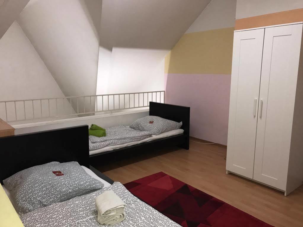 A&S Ferienwohnungen Roonstrasse Bonn Exterior foto